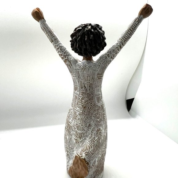 Darker Skin Figurine with Detailed Decor New - Picture 3 of 5